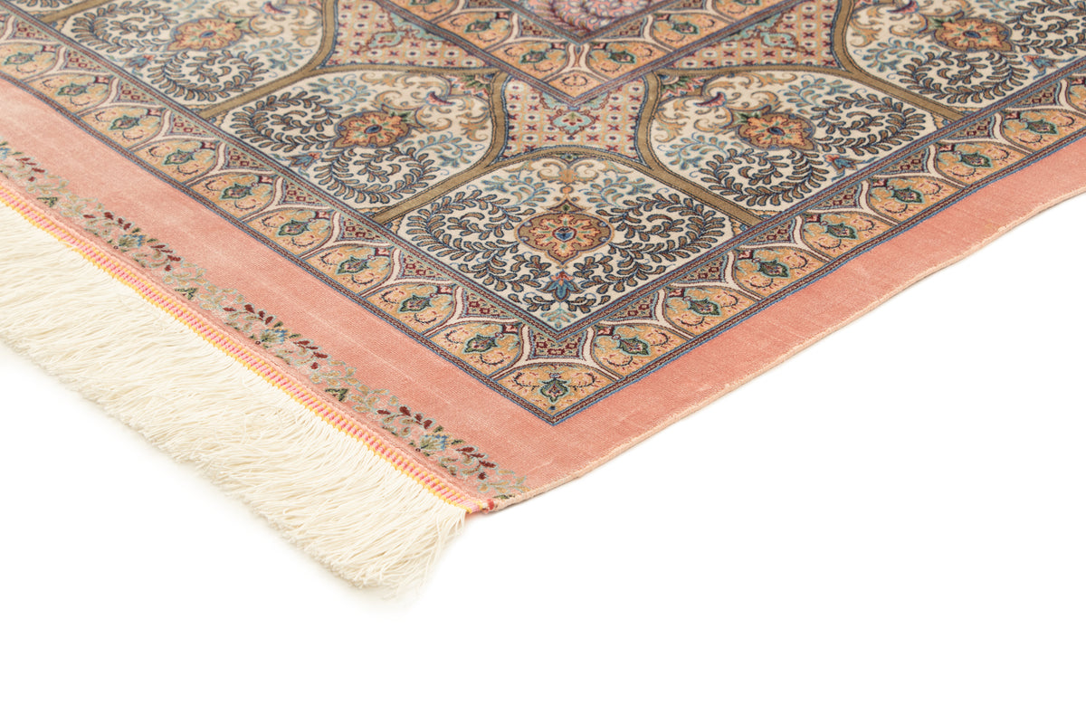 Rechteck Teppich Ghom Design in Rosa von Hadorn™ - Lifestyle Image
