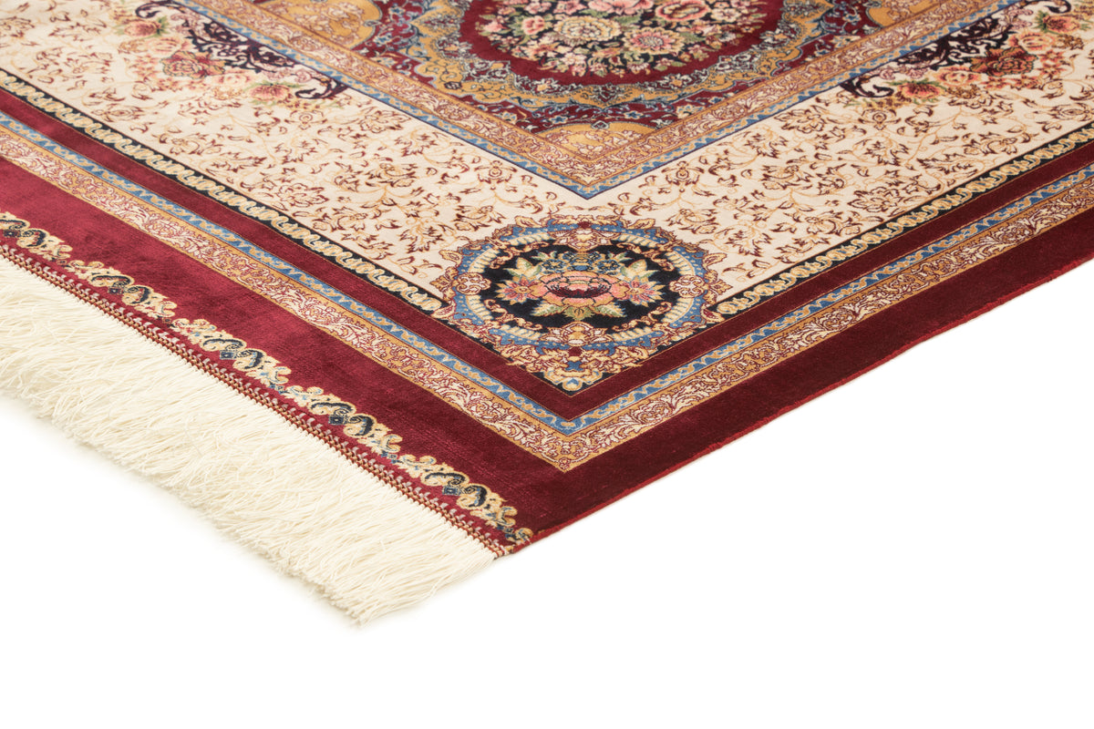 Rechteck Teppich Ghom Design in Rot von Hadorn™ - Lifestyle Image
