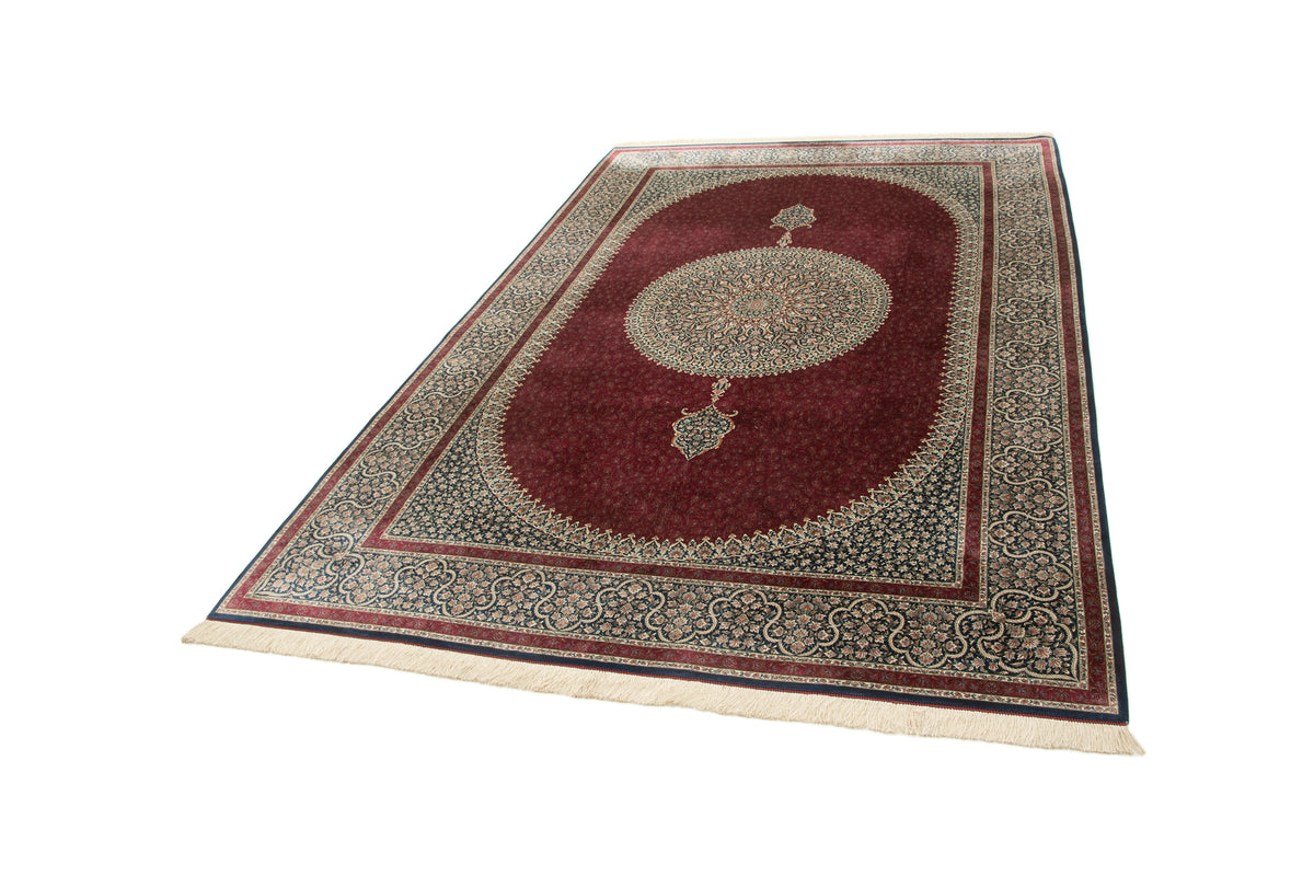 Rechteck Teppich Ghom Design in Rot von Hadorn™ - Lifestyle Image