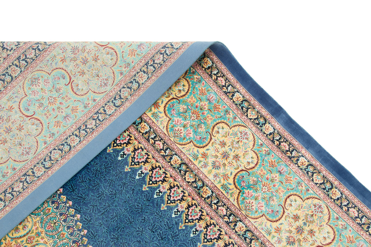 Rechteck Teppich Ghom Design in Blau von Hadorn™ - Lifestyle Image