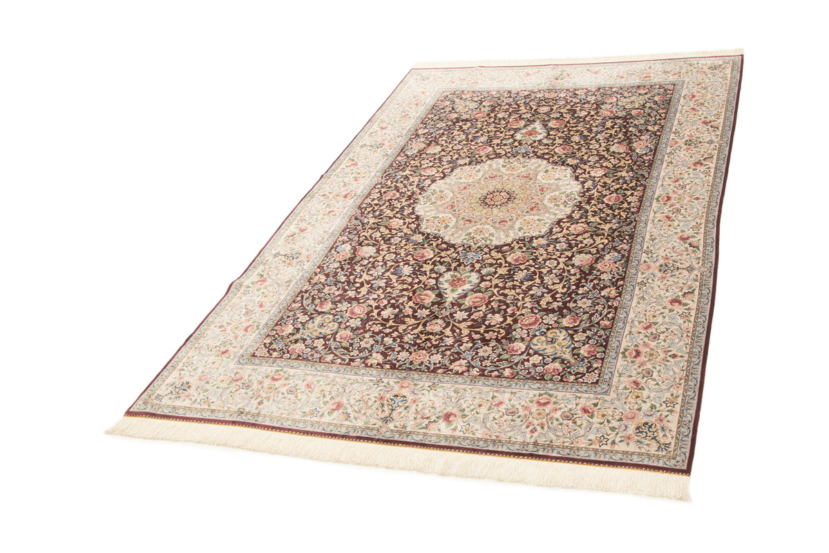 Rechteck Teppich Ghom Design in Lila von Hadorn™ - Lifestyle Image