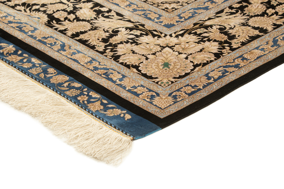 Rechteck Teppich Ghom Design in Schwarz von Hadorn™ - Lifestyle Image