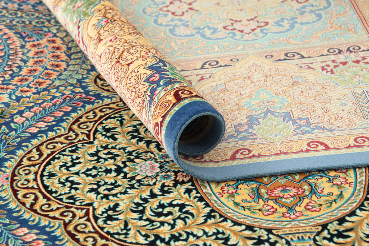 Rechteck Teppich Ghom Design in Blau von Hadorn™ - Lifestyle Image