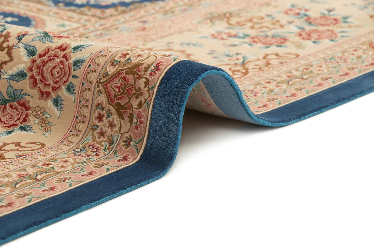 Rechteck Teppich Ghom Design in Blau von Hadorn™ - Lifestyle Image