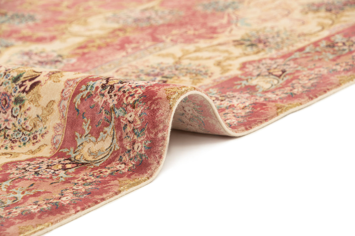 Rechteck Teppich Ghom Design in Rosa von Hadorn™ - Lifestyle Image