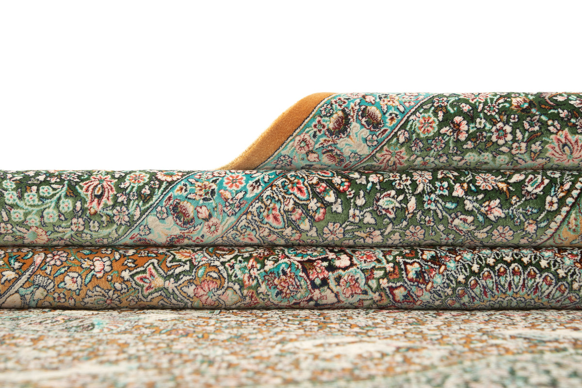 Rechteck Teppich Ghom Design in Grün von Hadorn™ - Lifestyle Image