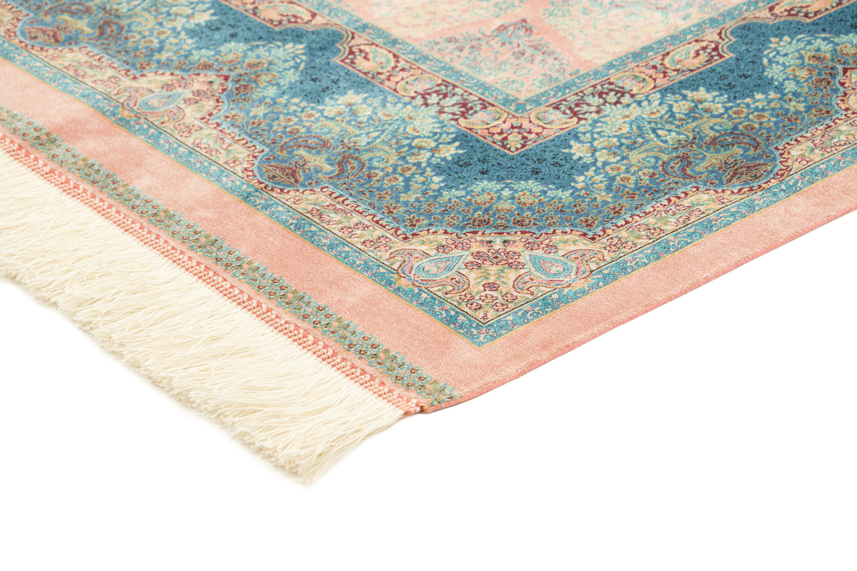 Rechteck Teppich Ghom Design in Rosa  von Hadorn™ - Lifestyle Image