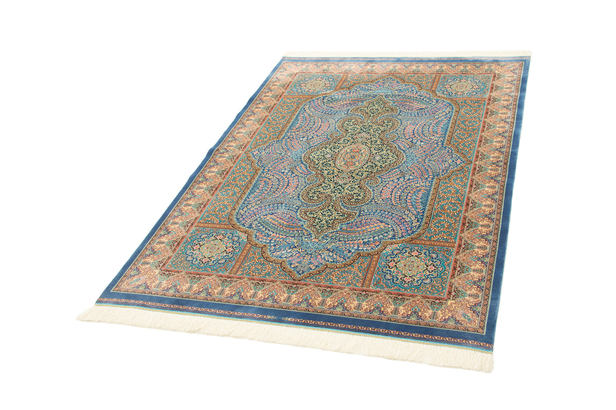 Rechteck Teppich Ghom Design in Blau von Hadorn™ - Lifestyle Image