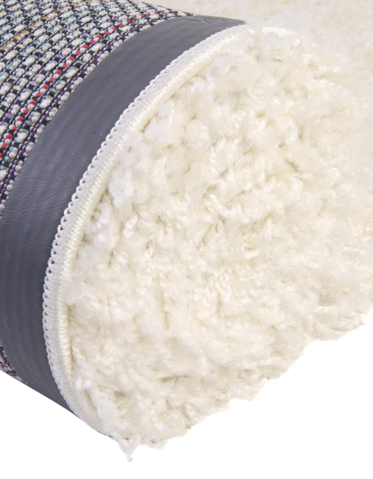 Rund Hochflorteppich Solid Shag in Weiss von Hadorn™ - Lifestyle Image