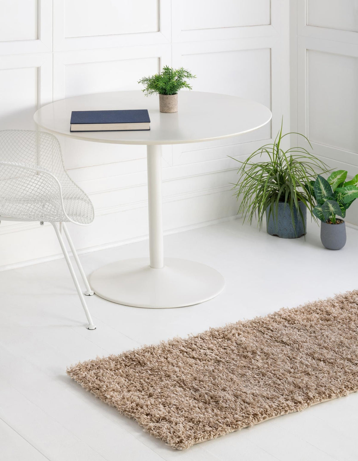 Läufer Hochflorteppich Solid Shag in Dunkelgrau von Hadorn™ - Lifestyle Image