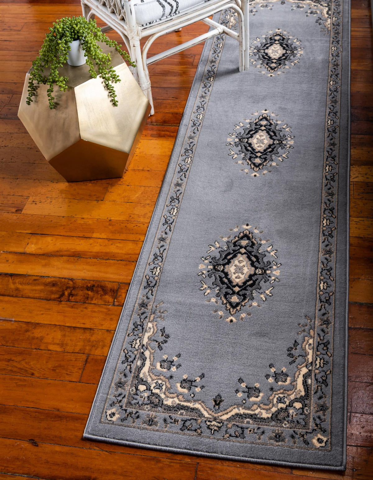 Läufer Teppich Mashhad Design in Grau von Hadorn™ - Lifestyle Image