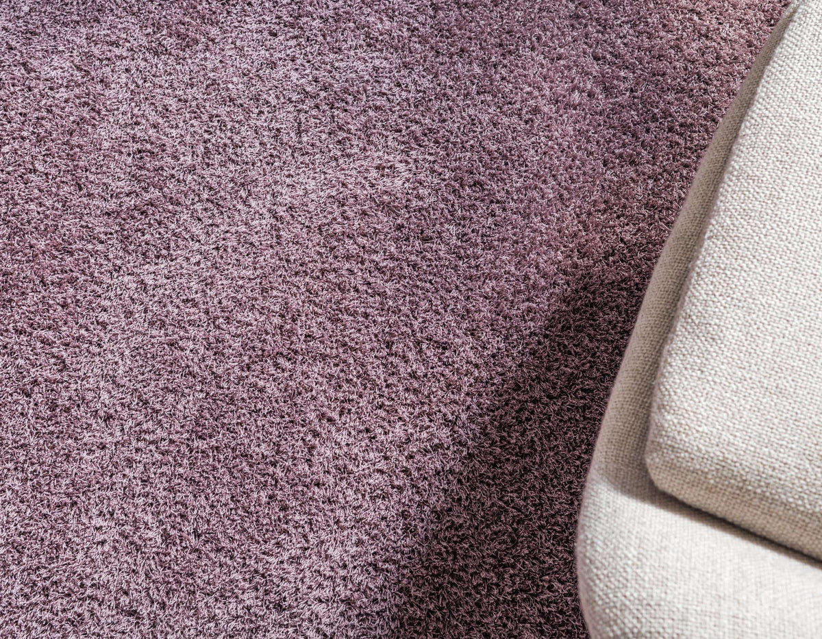 Rechteck Teppich Luzern in Violett von Hadorn™ - Lifestyle Image