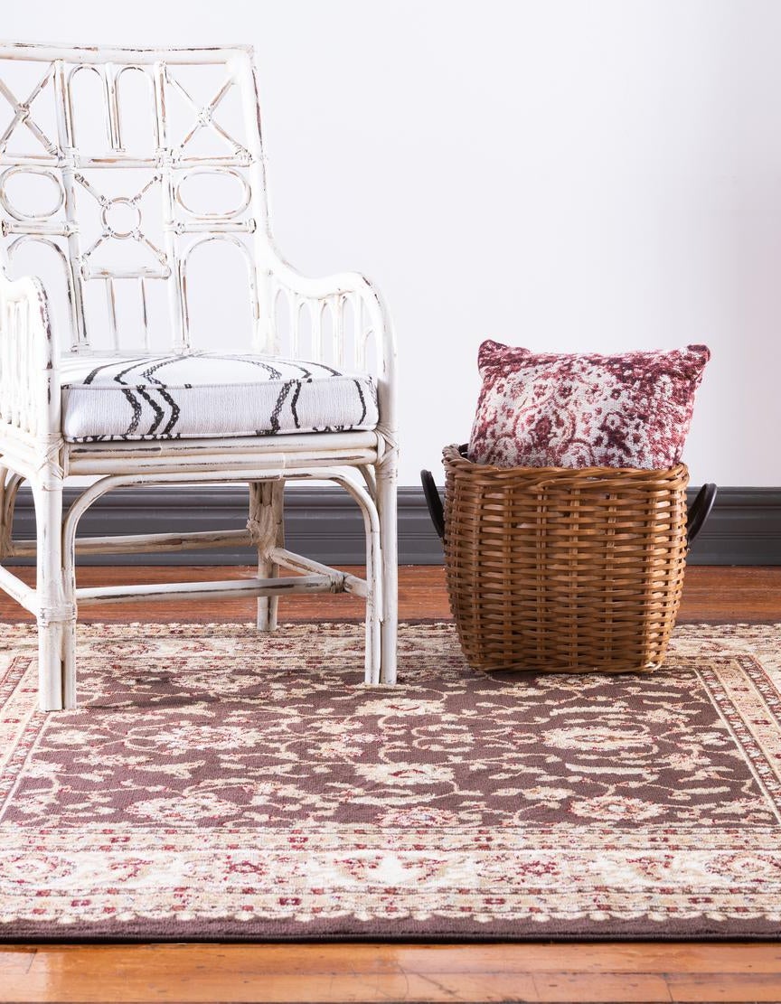 Quadratisch Teppich Classic Agra in Braun von Hadorn™ - Lifestyle Image