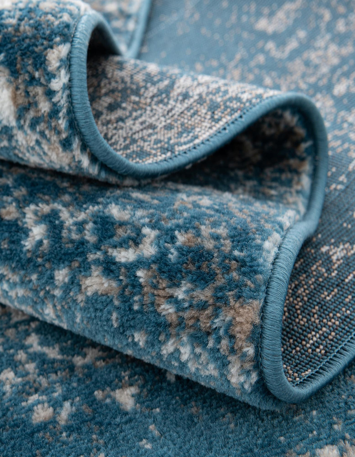 Läufer Teppich Monaco in Blau von Hadorn™ - Lifestyle Image
