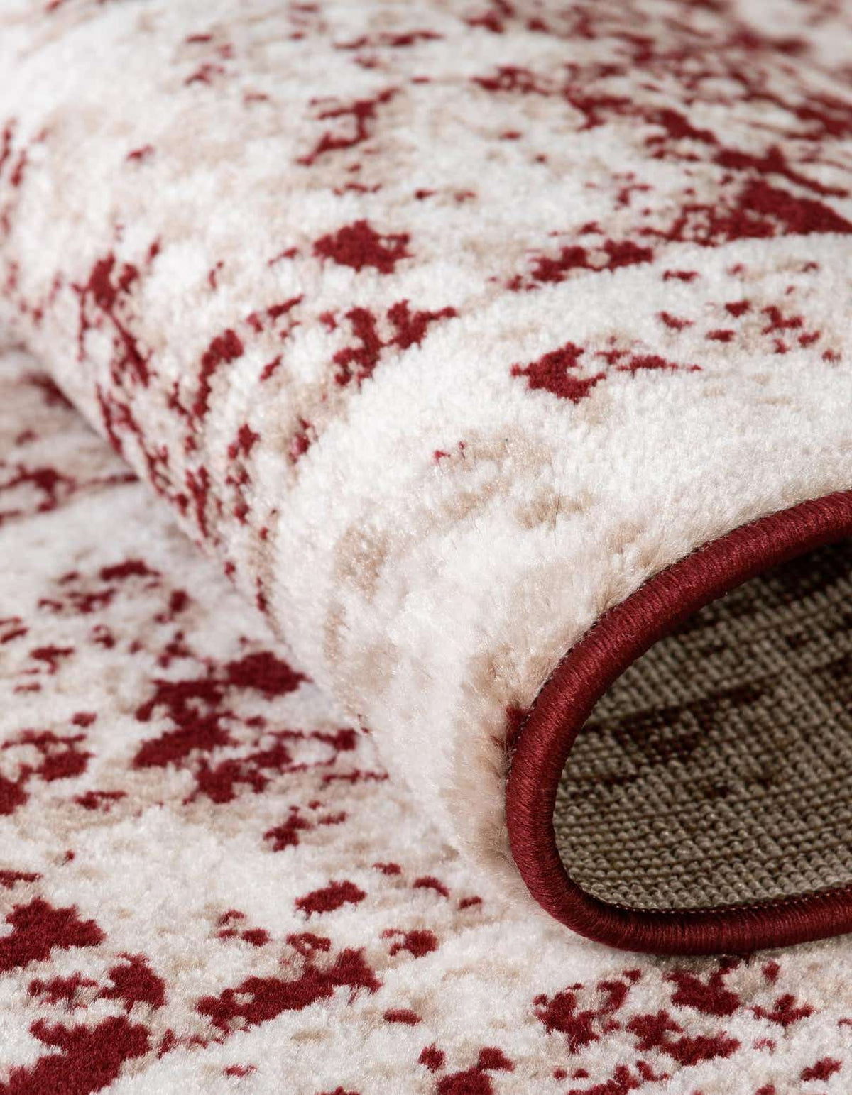 Rechteck Teppich Monaco in Burgund von Hadorn™ - Lifestyle Image