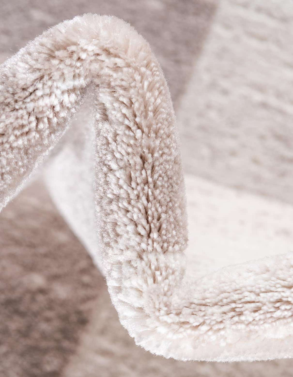Rechteck Teppich Bellevue in Beige von Hadorn™ - Lifestyle Image