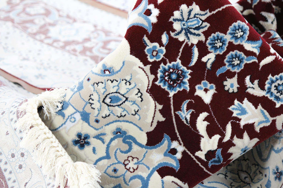 Rund Teppich Classical in Rot von Hadorn™ - Lifestyle Image