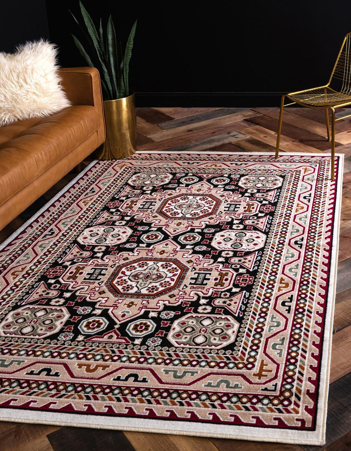 Rechteck Teppich Gharajeh in Schwarz von Hadorn™ - Lifestyle Image