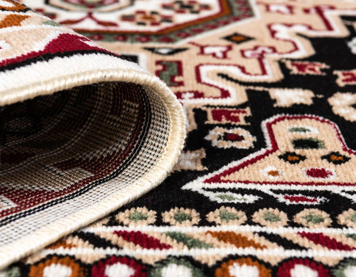 Läufer Teppich Gharajeh in Schwarz von Hadorn™ - Lifestyle Image