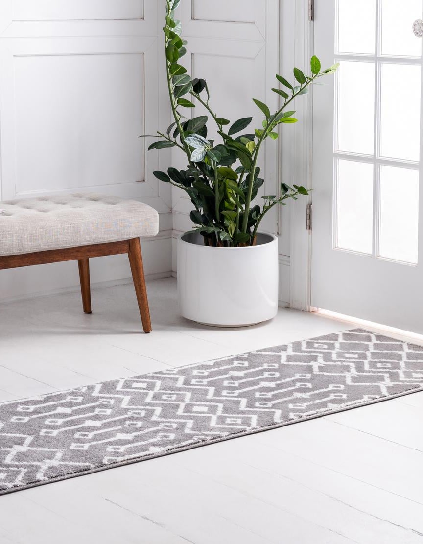 Läufer Teppich Kasbah Trellis in Hellgrau von Hadorn™ - Lifestyle Image