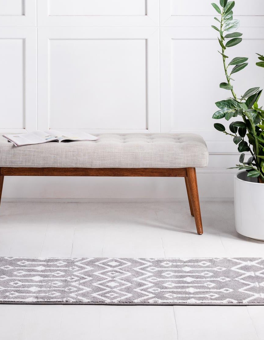 Läufer Teppich Kasbah Trellis in Hellgrau von Hadorn™ - Lifestyle Image