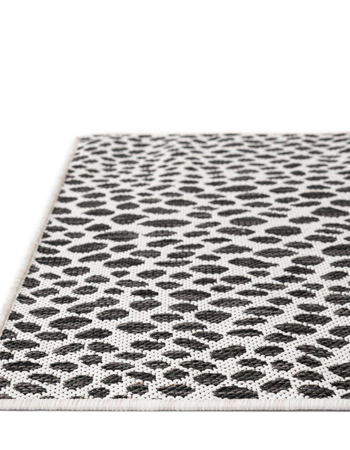 Quadratisch Outdoor Teppich Tulum Outdoor in Schwarz von Hadorn™ - Lifestyle Image