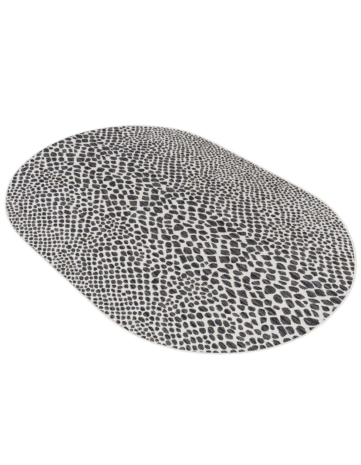Oval Outdoor Teppich Tulum Outdoor in Schwarz von Hadorn™ - Lifestyle Image