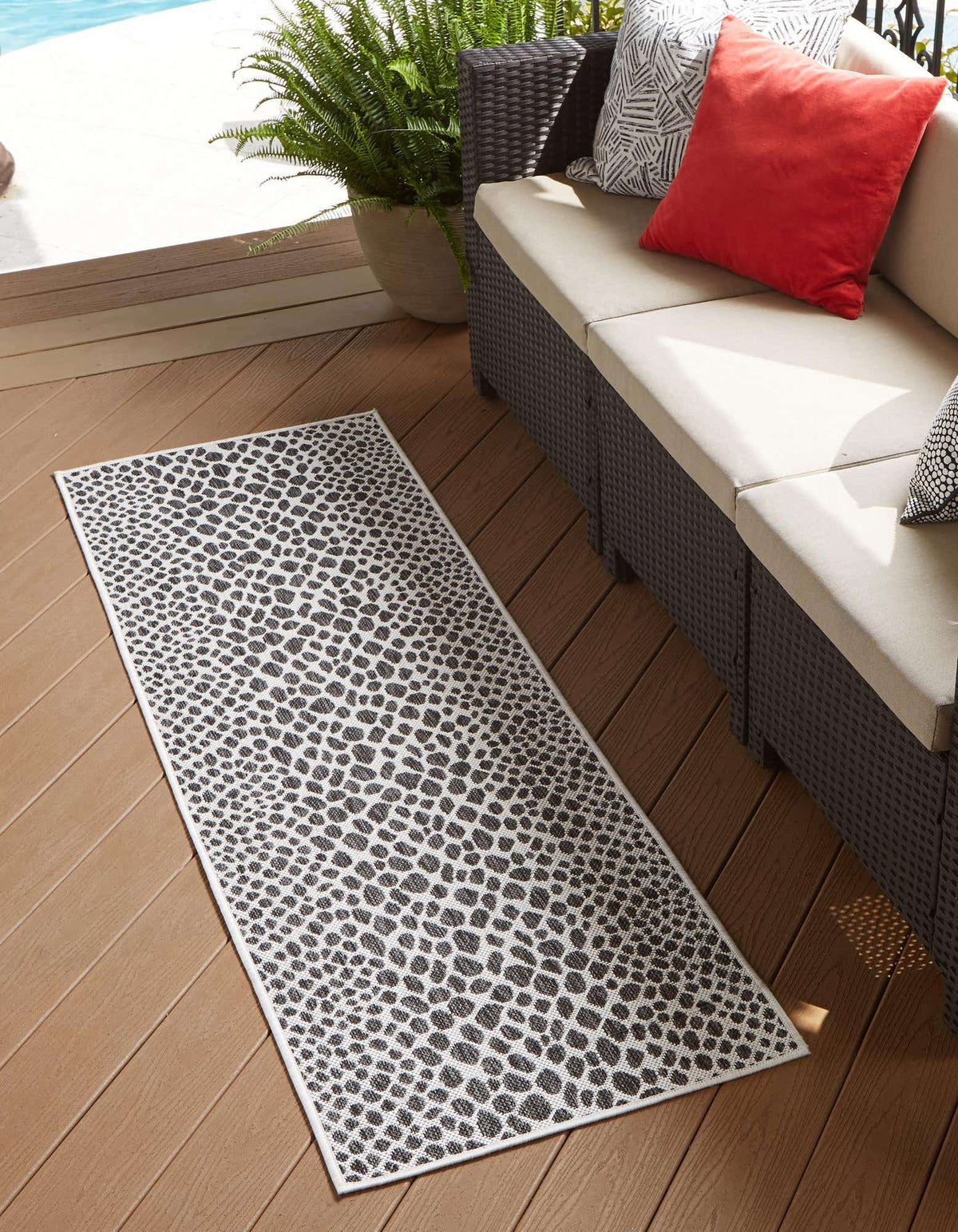 Läufer Outdoor Teppich Tulum Outdoor in Schwarz von Hadorn™ - Lifestyle Image