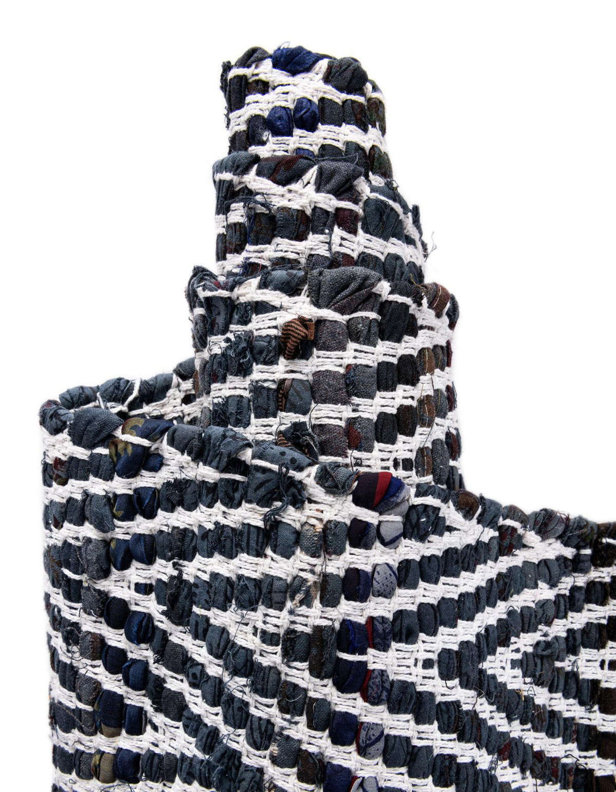 Läufer Handgeflochten Teppich Chindi Chevron in Schwarz und Weiss von Hadorn™ - Lifestyle Image