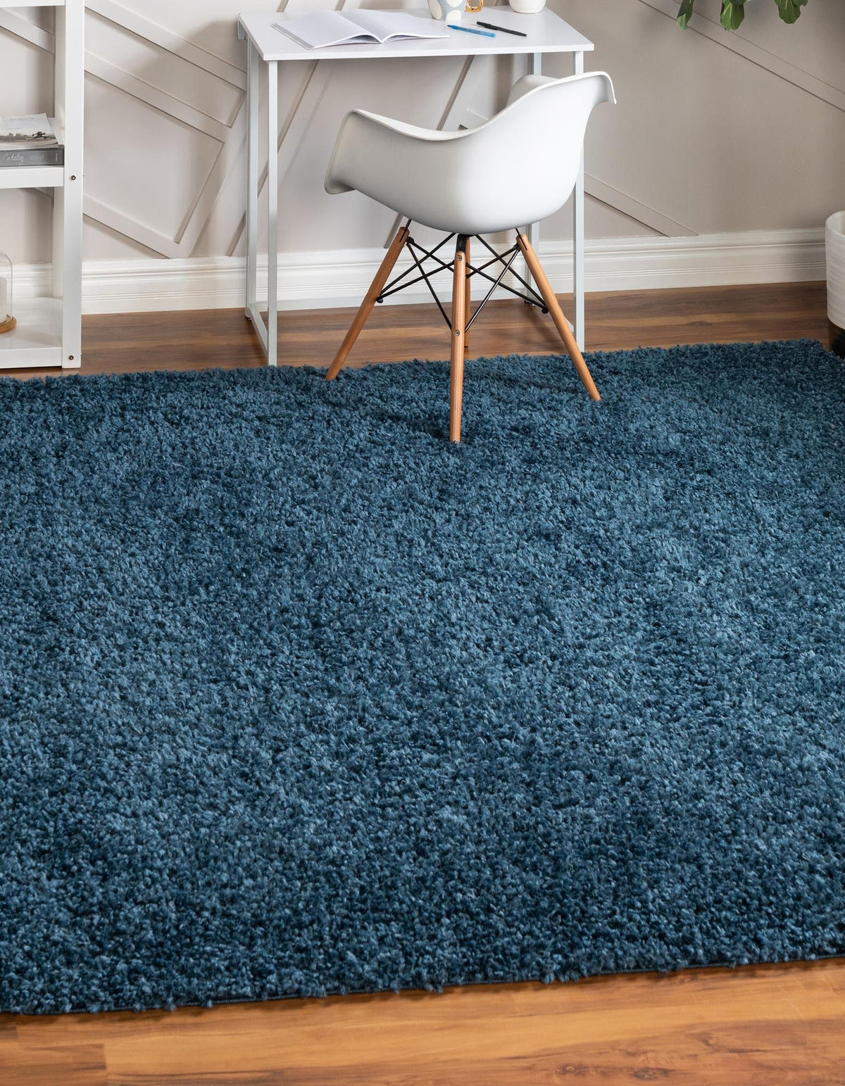 Quadratisch Hochflorteppich Zermatt Shag in Blau von Hadorn™ - Lifestyle Image