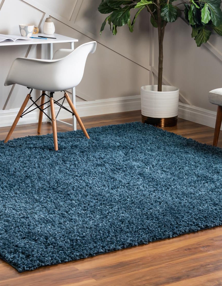 Quadratisch Hochflorteppich Zermatt Shag in Blau von Hadorn™ - Lifestyle Image
