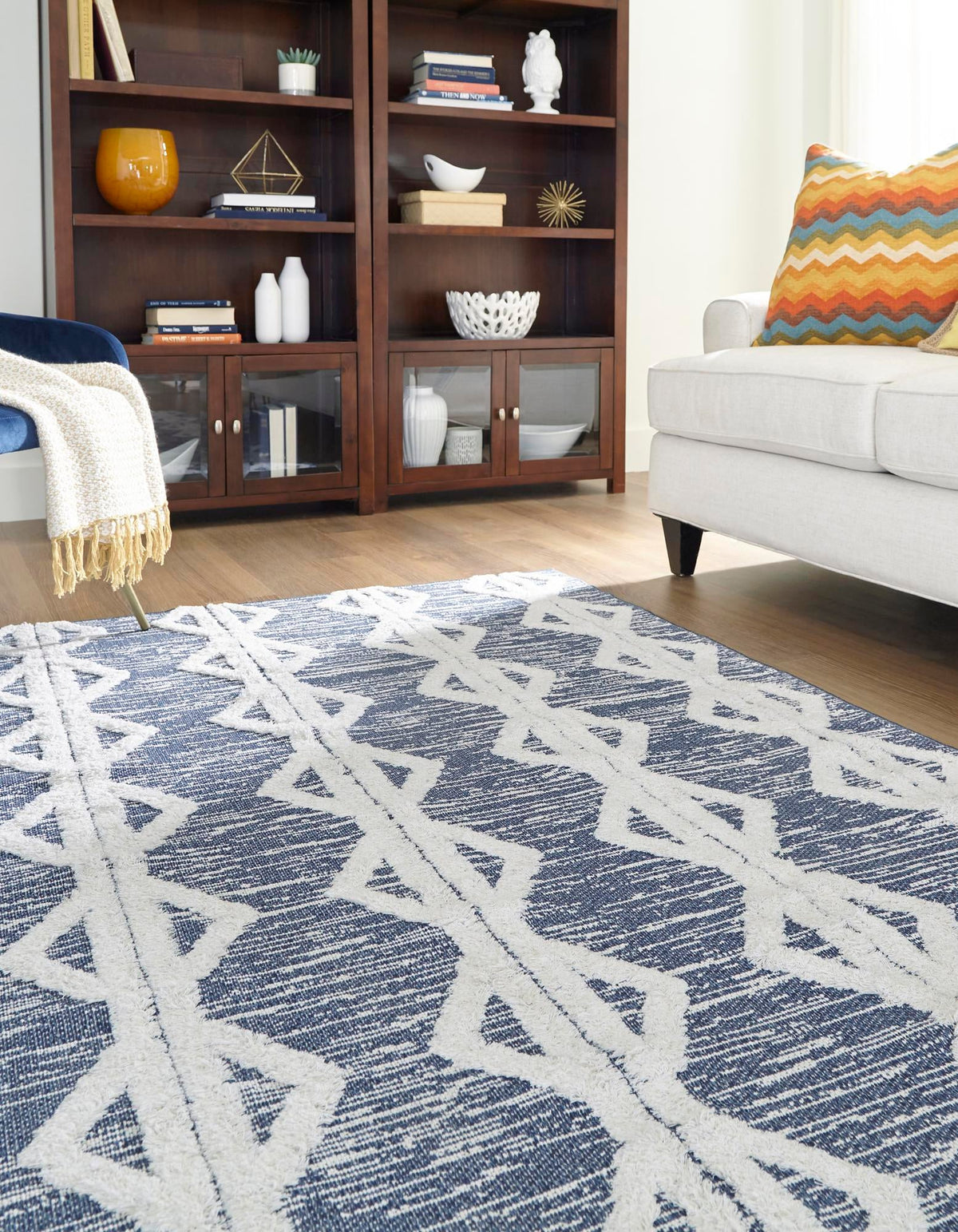 Rechteck Teppich Sabrina Soto Casa in Marineblau von Hadorn™ - Lifestyle Image