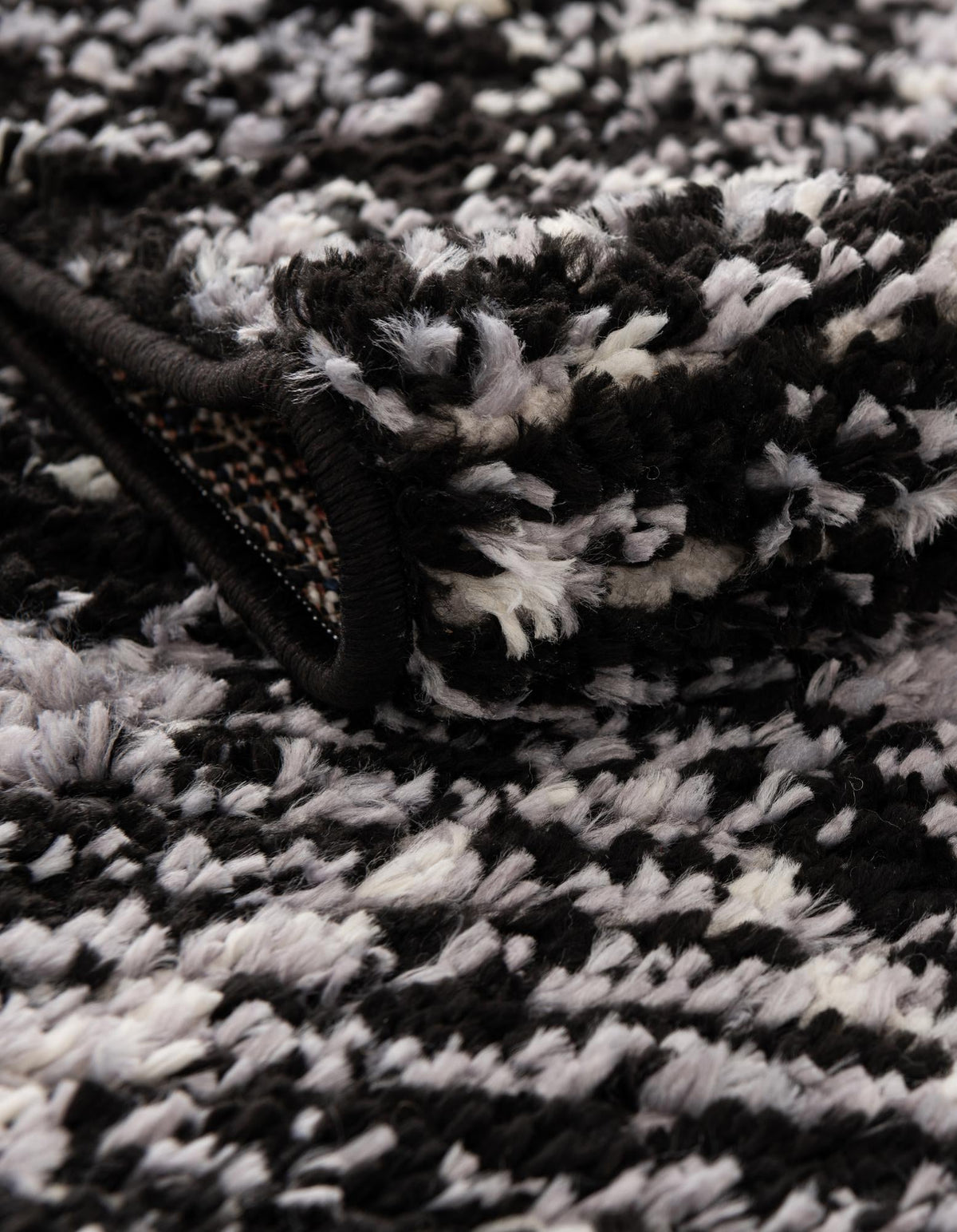 Rechteck Teppich Tucson in Schwarz von Hadorn™ - Lifestyle Image
