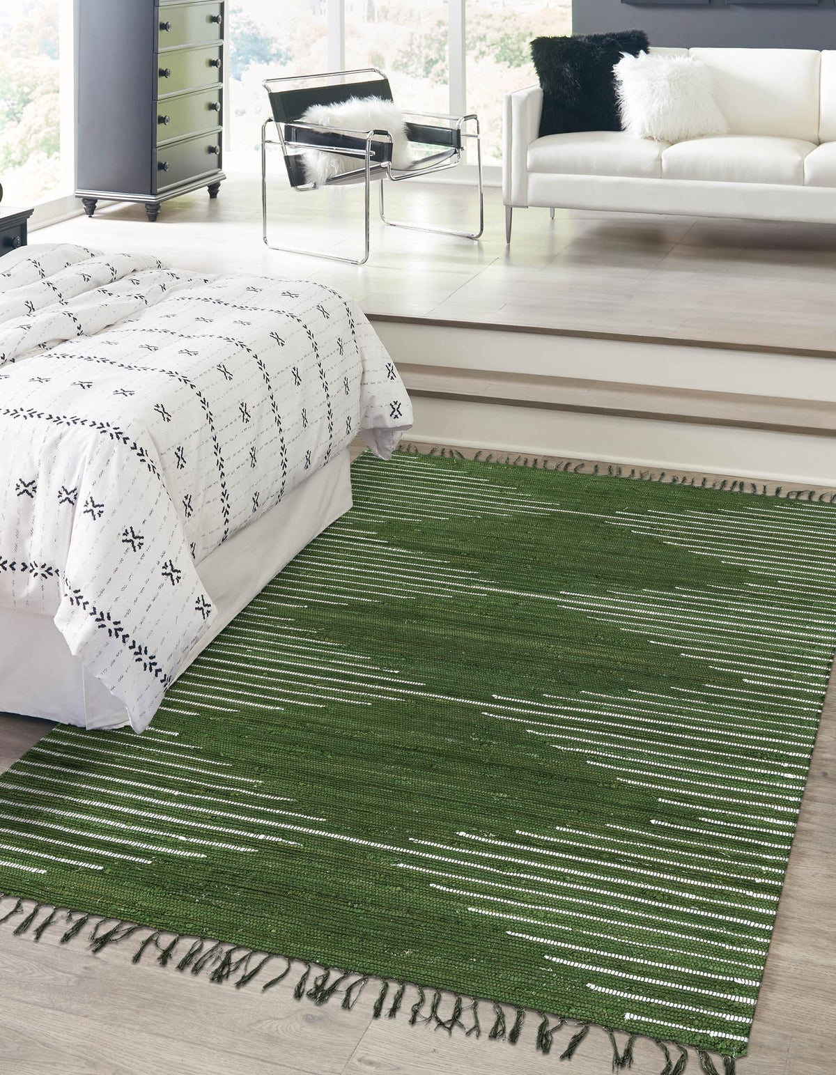 Rechteck Handgeflochten Teppich Chindi Cotton in Grün von Hadorn™ - Lifestyle Image