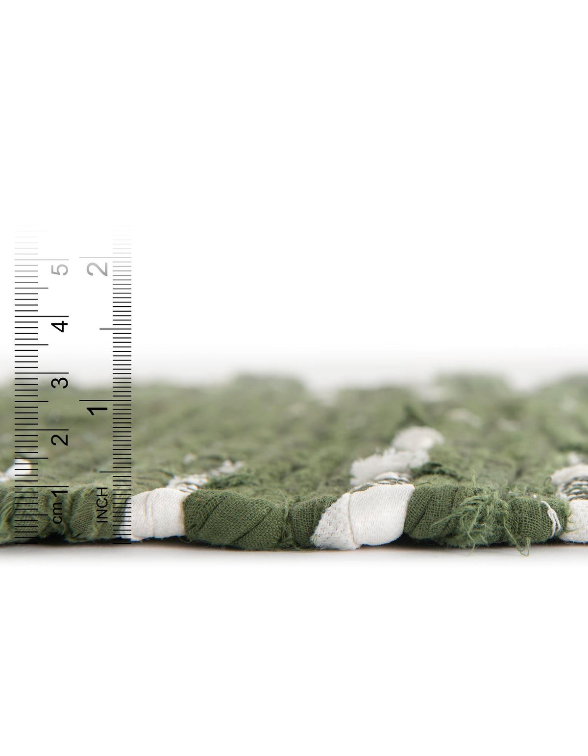 Rechteck Handgeflochten Teppich Chindi Cotton in Grün von Hadorn™ - Lifestyle Image