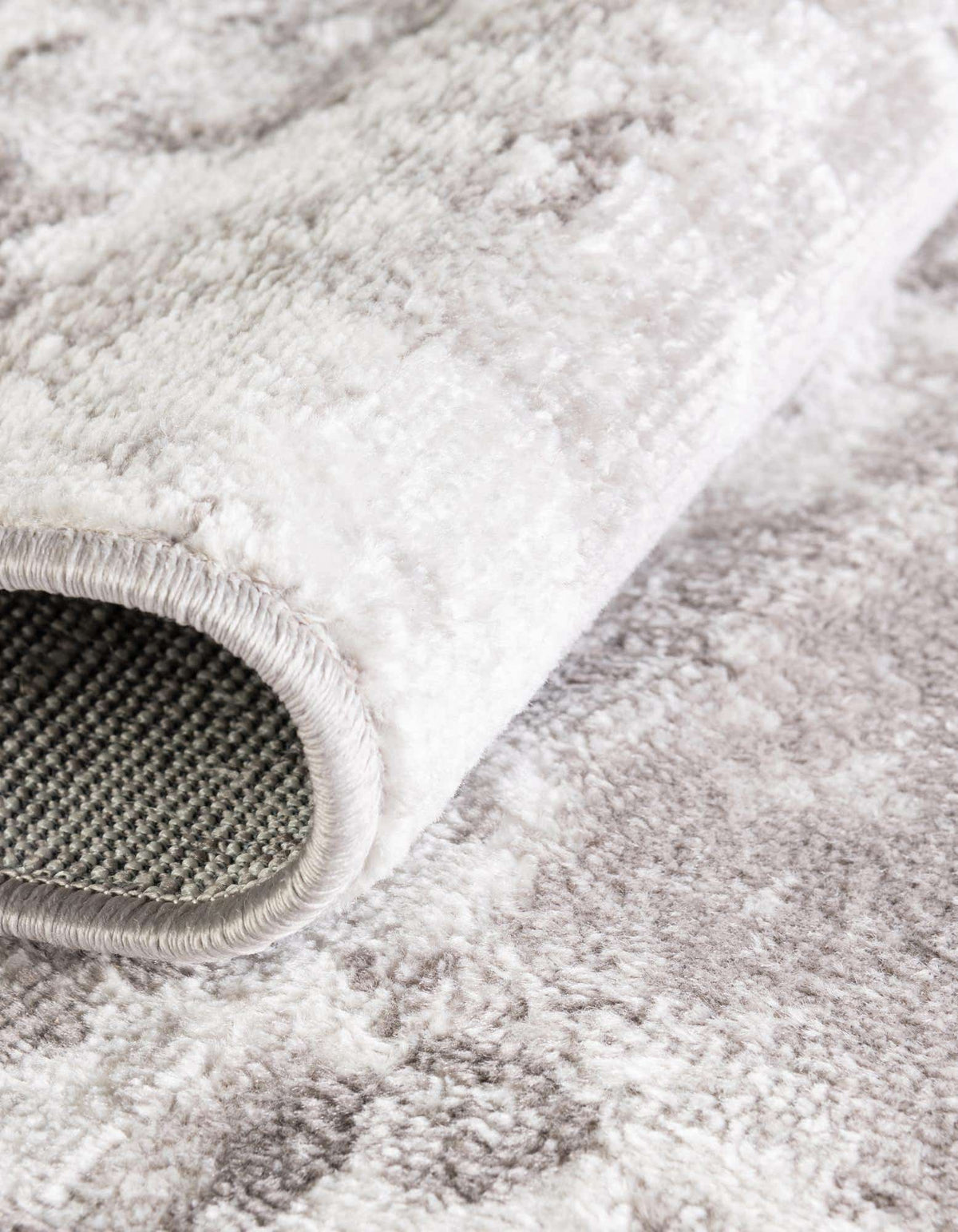Quadratisch Teppich Aurora in Steingrau von Hadorn™ - Lifestyle Image