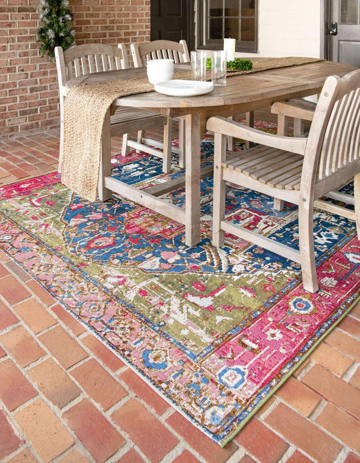 Outdoor Traditional