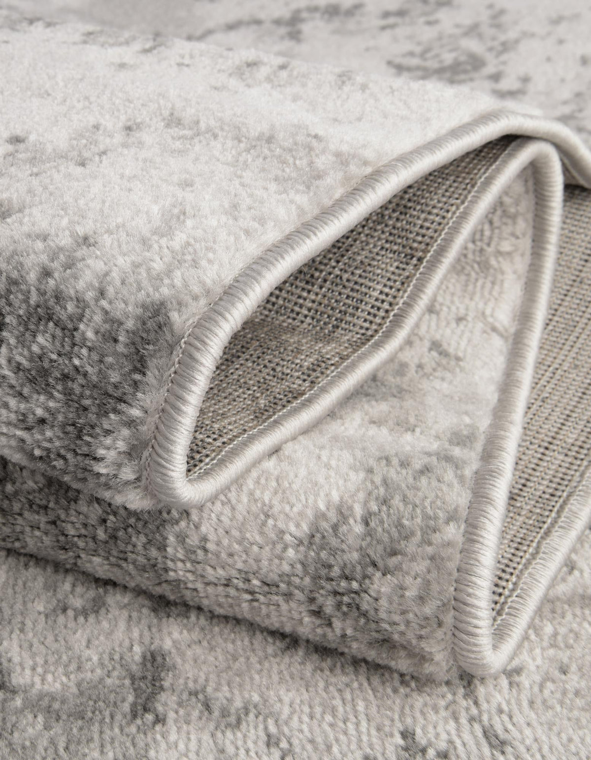 Rund Teppich Metropolis in Hellgrau von Hadorn™ - Lifestyle Image
