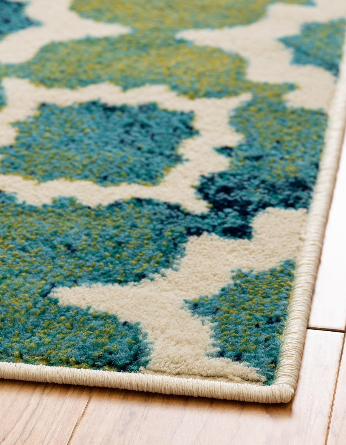 Rechteck Teppich Azalea in Blau von Hadorn™ - Lifestyle Image