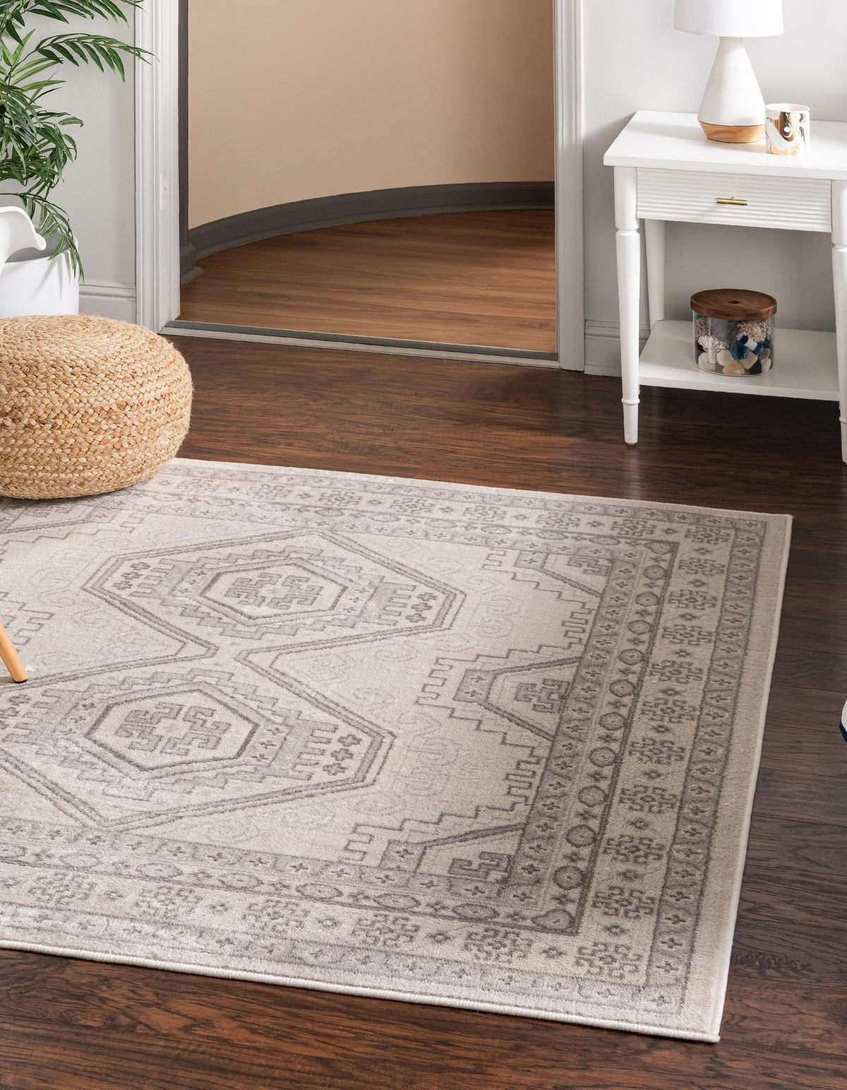 Quadratisch Teppich Charlotte in Elfenbein von Hadorn™ - Lifestyle Image