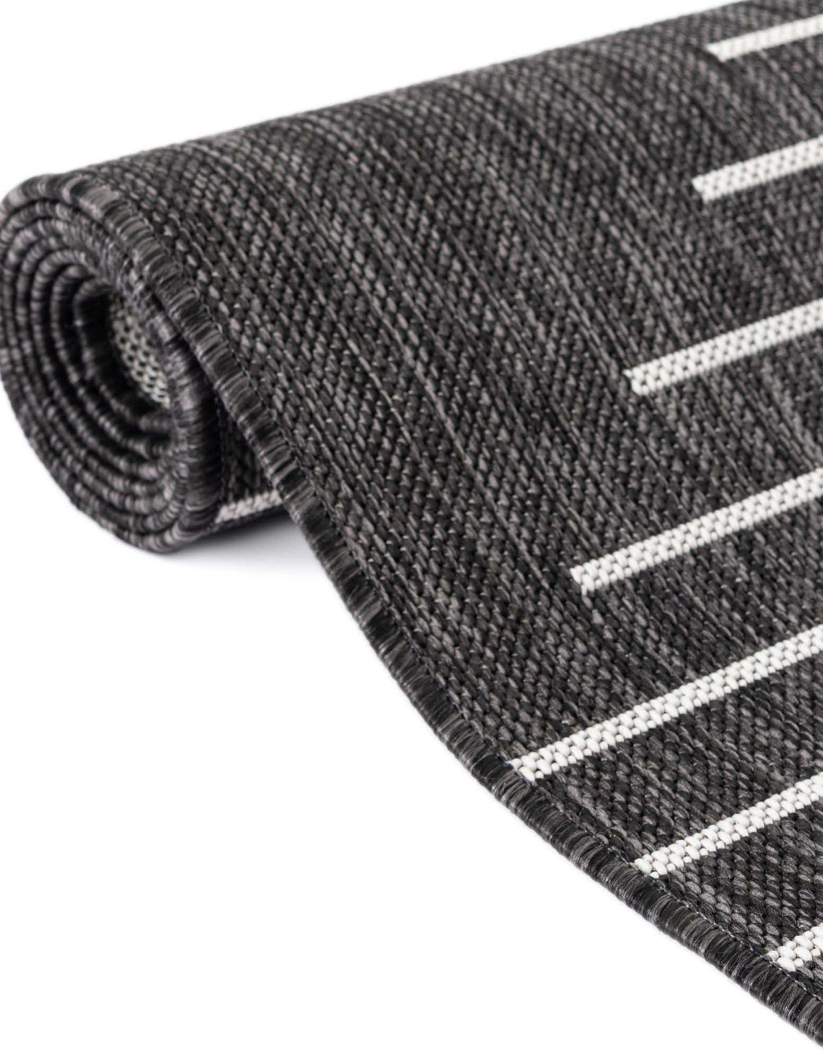 Rechteck Outdoor Teppich Tulum Outdoor Symetry in Anthrazit von Hadorn™ - Lifestyle Image