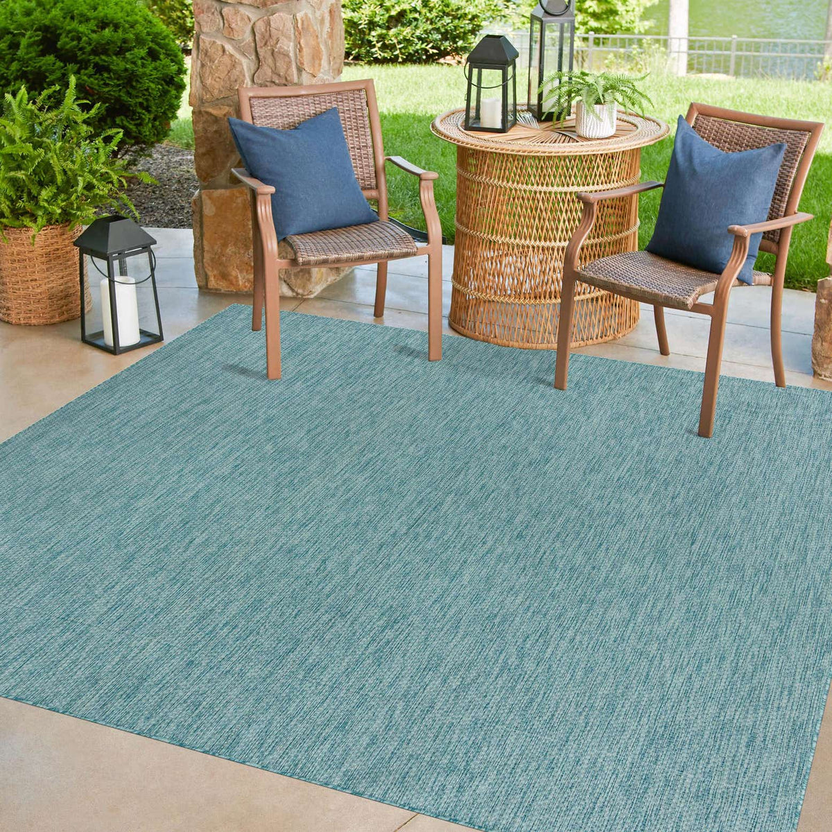 Quadratisch Outdoor Teppich Tulum Outdoor in Aquamarin von Hadorn™ - Lifestyle Image