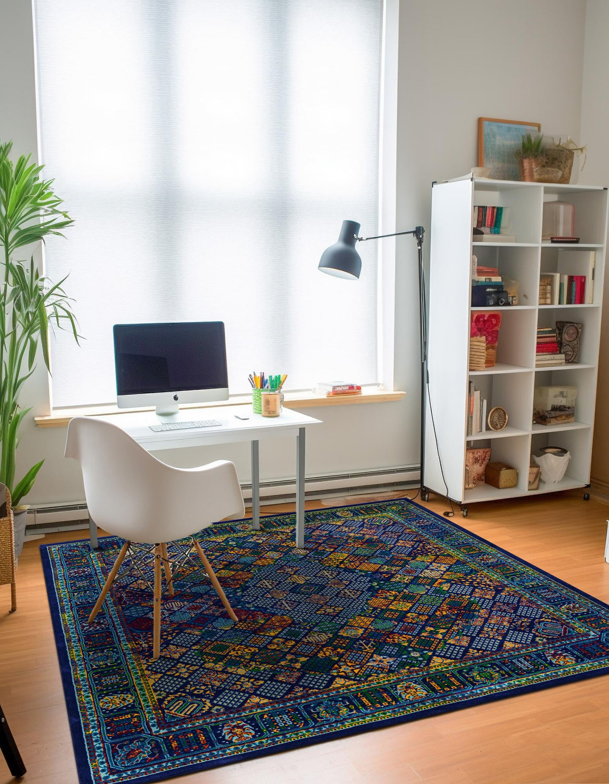 Quadratisch Teppich Calypso in Marineblau von Hadorn™ - Lifestyle Image