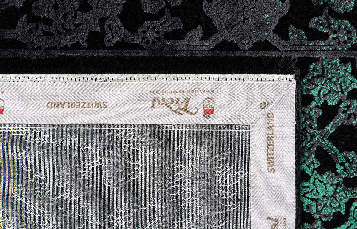 Rechteck Luxus Teppich Laax in Schwarz von Hadorn™ - Lifestyle Image