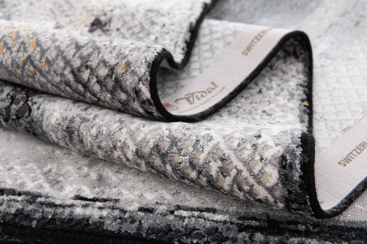 Läufer Luxus Teppich Laax in Schwarz von Hadorn™ - Lifestyle Image