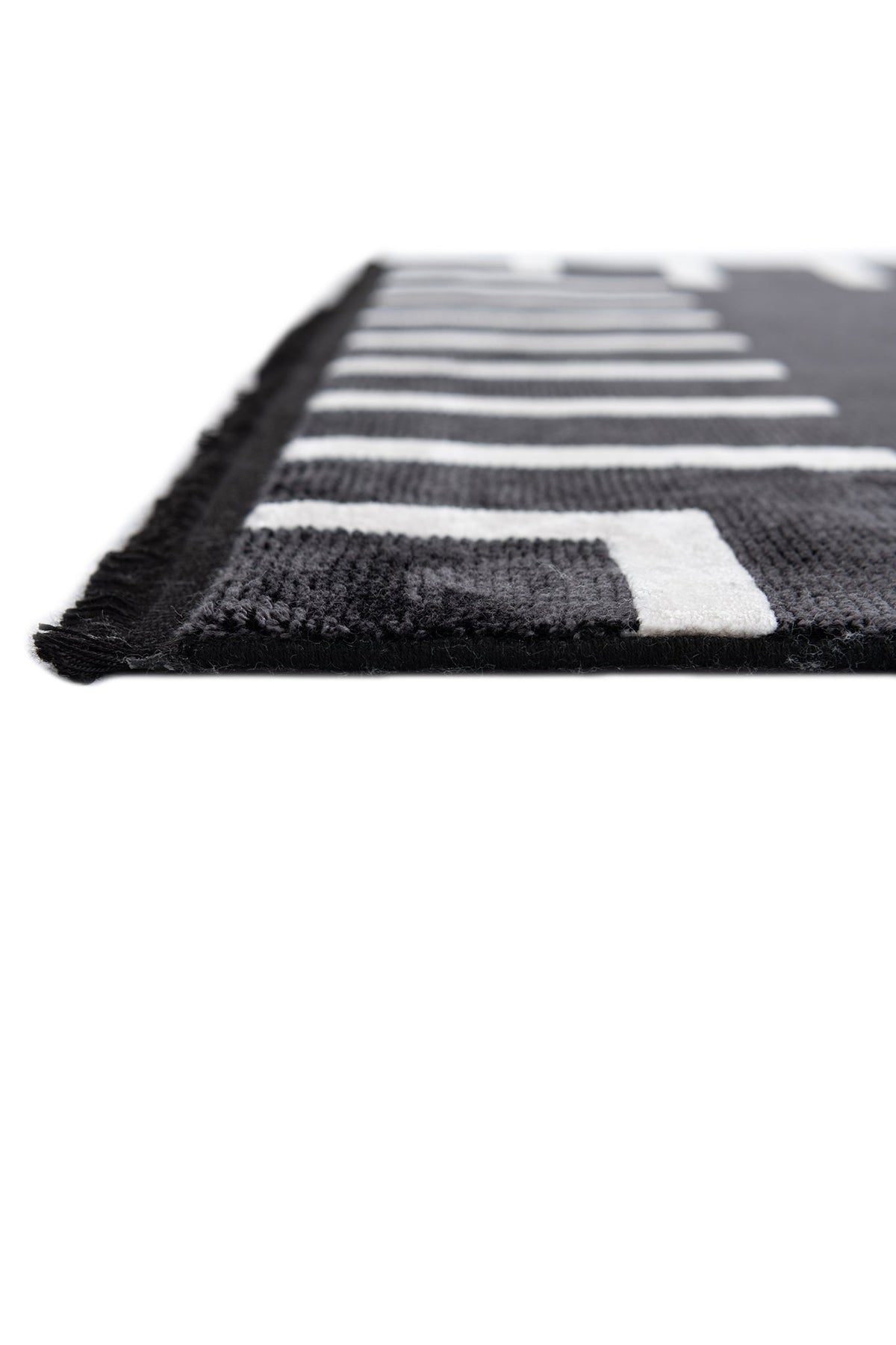 Läufer Luxus Teppich Laax in Schwarz von Hadorn™ - Lifestyle Image