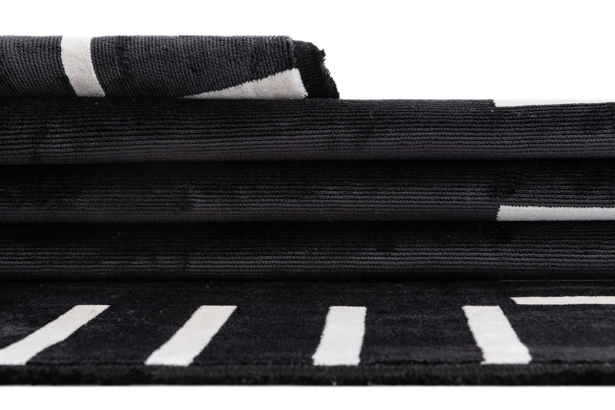 Läufer Luxus Teppich Laax in Schwarz von Hadorn™ - Lifestyle Image