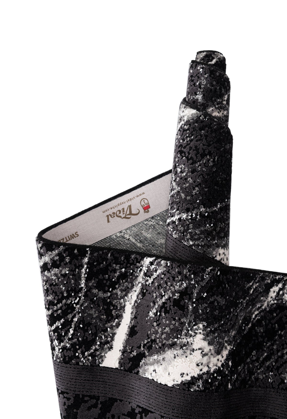 Läufer Luxus Teppich Laax in Schwarz von Hadorn™ - Lifestyle Image
