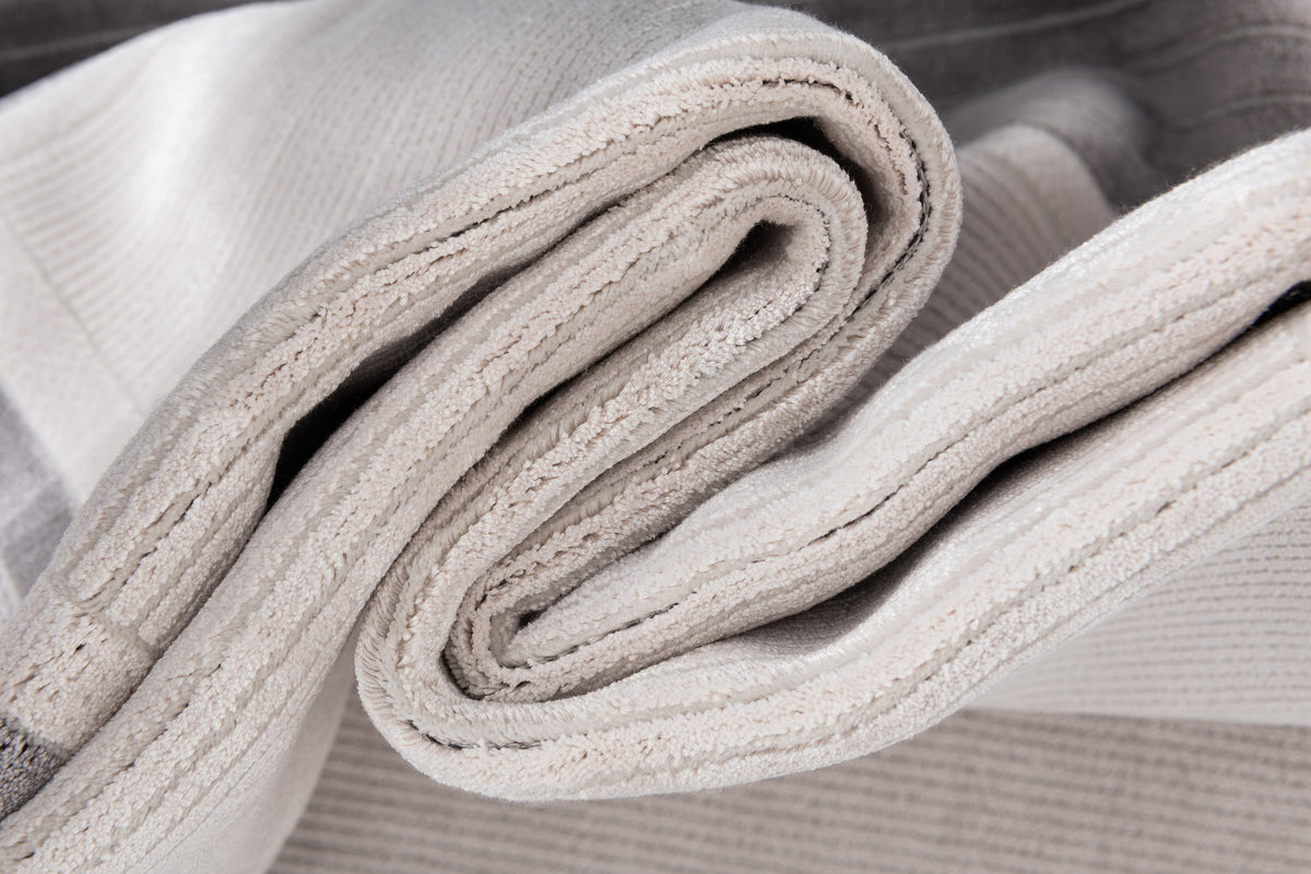 Läufer Luxus Teppich Laax in Weiss von Hadorn™ - Lifestyle Image