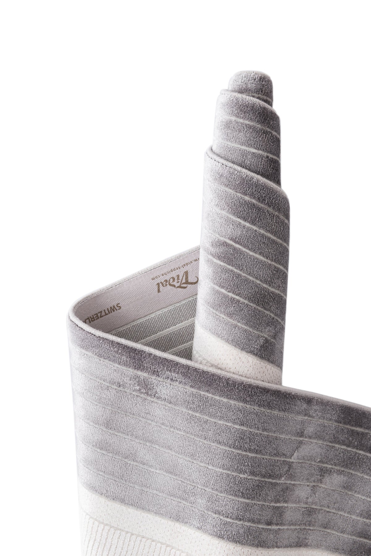 Rechteck Luxus Teppich Laax in Beige von Hadorn™ - Lifestyle Image